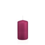 Stumpvaxljus MAEVA, magenta, 12cm, Ø6cm, 40 timmar - Tillverkat i Tyskland