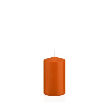 Stumpvaxljus MAEVA, orange, 10cm, Ø6cm, 33 timmar - Tillverkad i Tyskland