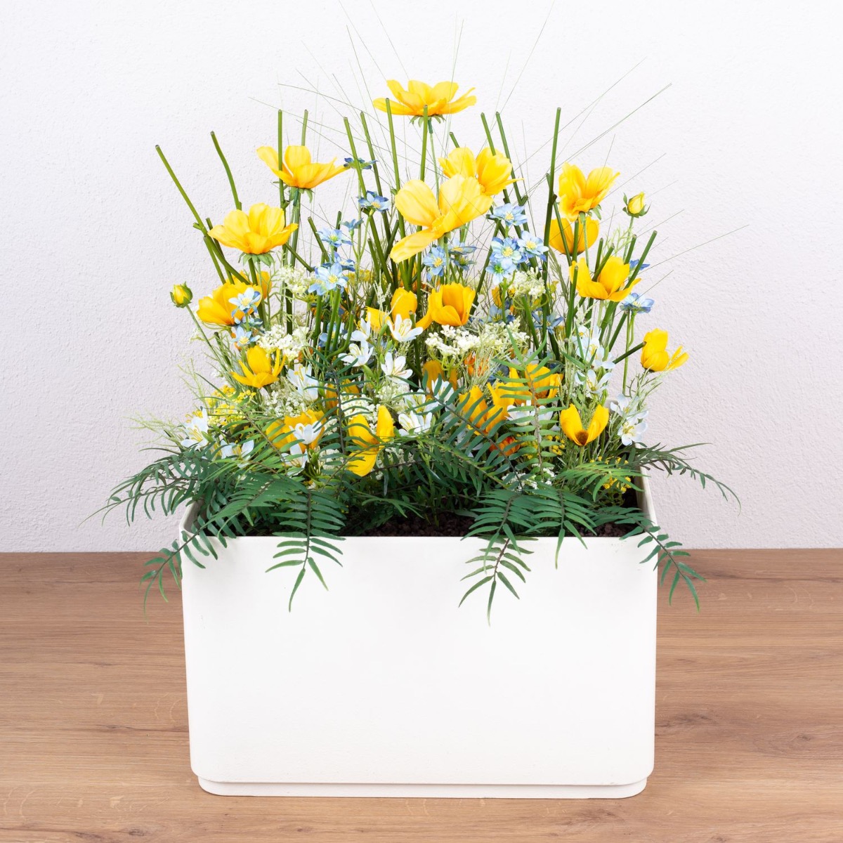 Blomsterarrangemang med petunior