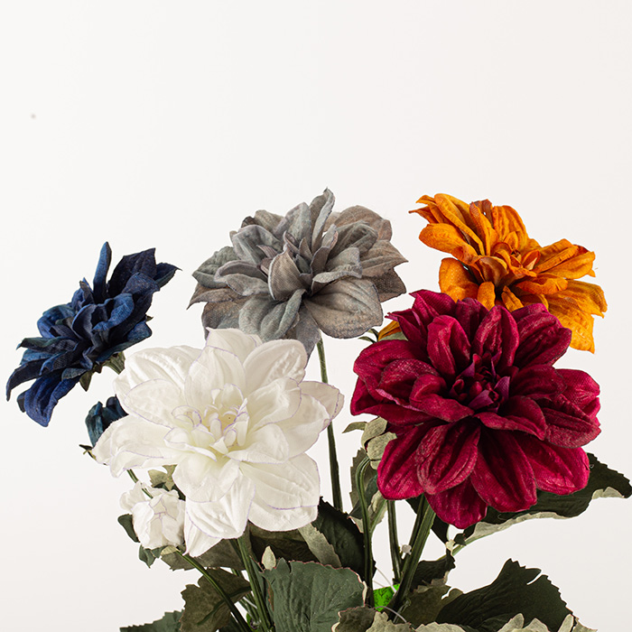 återvunna konstblommor