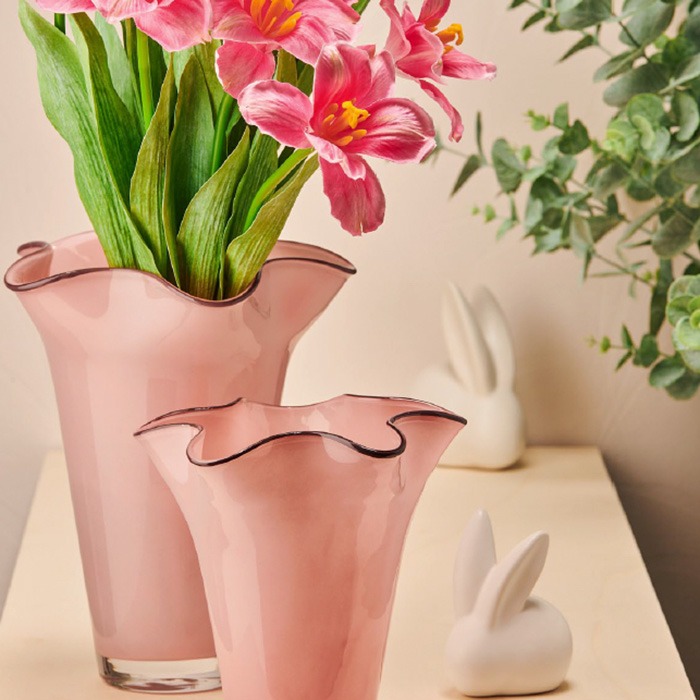 Ljusrosa vaser