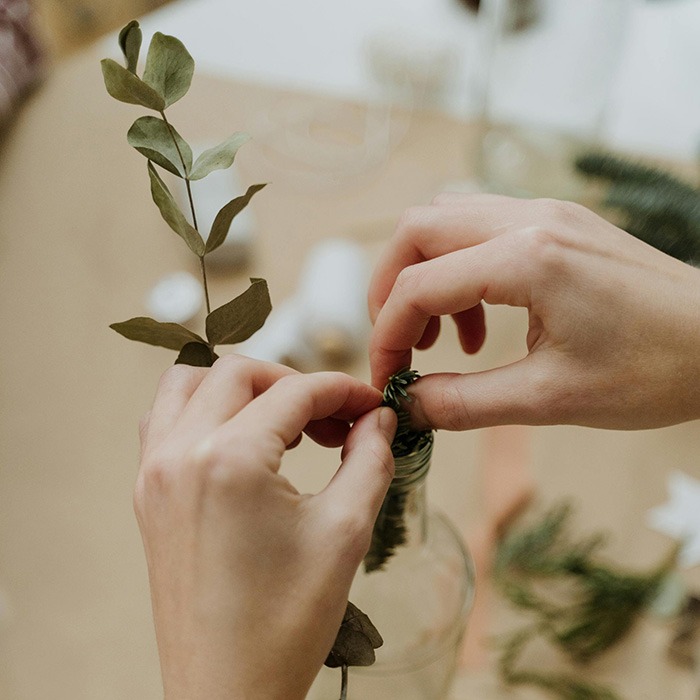 DIY-idéer med konstgjorda växter och blommor