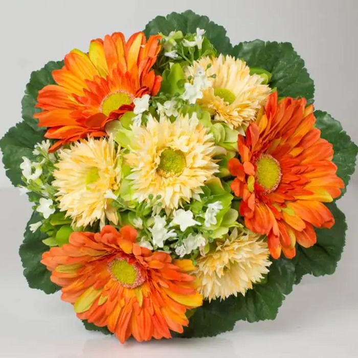 Långlivade blombuketter med konstblommor